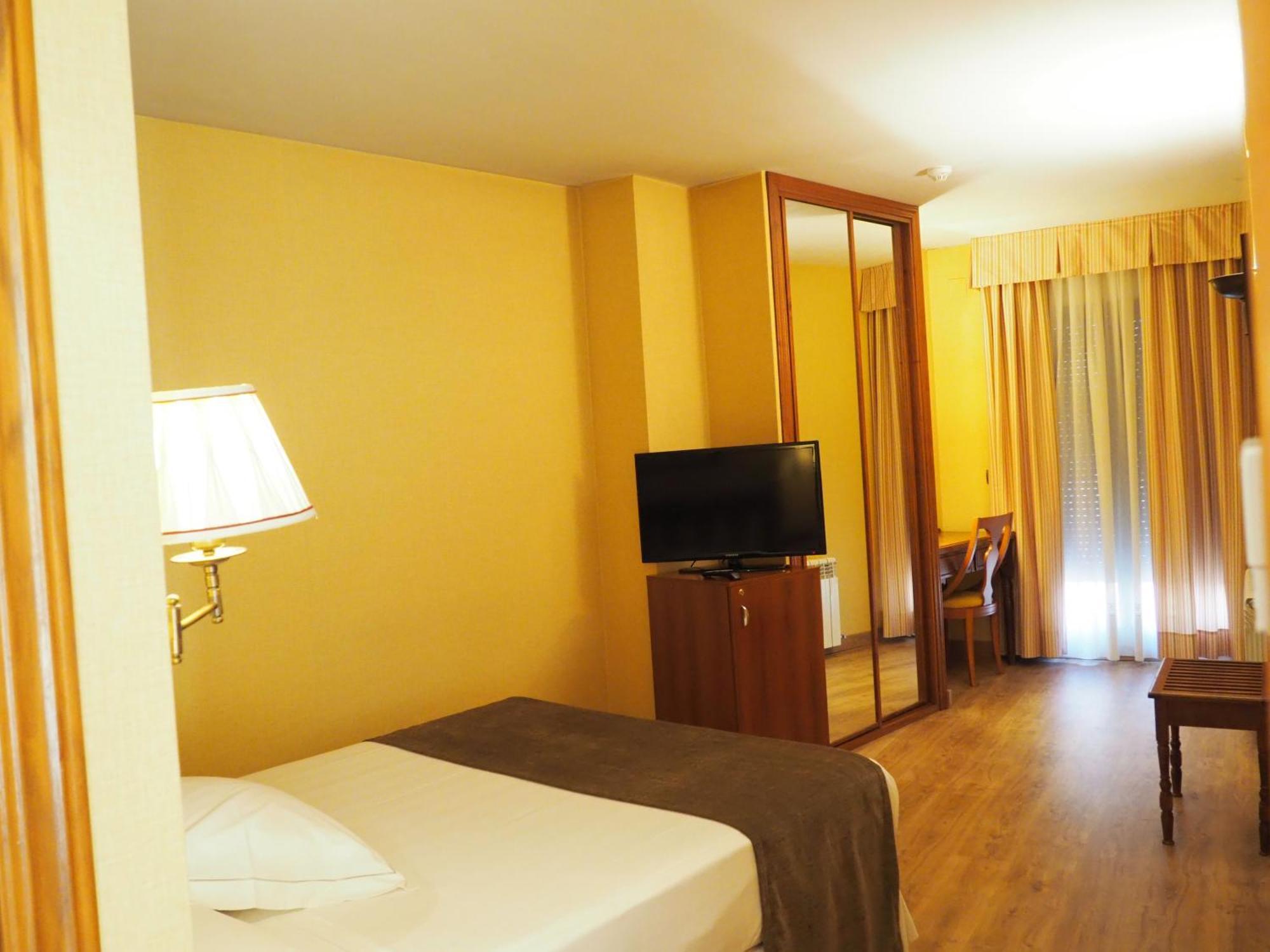 Hotel Ele Puente Romano De Salamanque